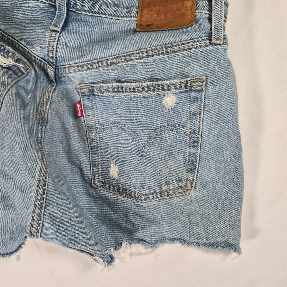 VintageLevi's 501 Big E Women's W30 Distressed High Rise Denim Shorts Light Was